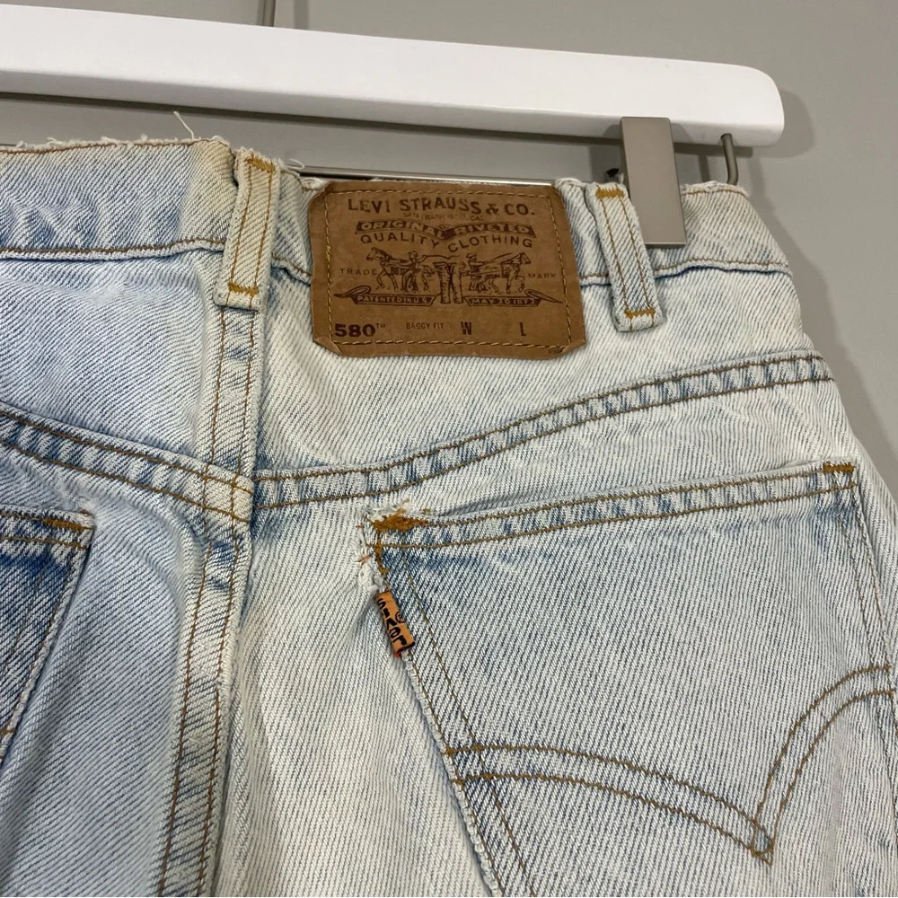 Vintage Levi’s 580 Denim Jean Shorts Baggy Fit Jorts - Picture 4 of 10